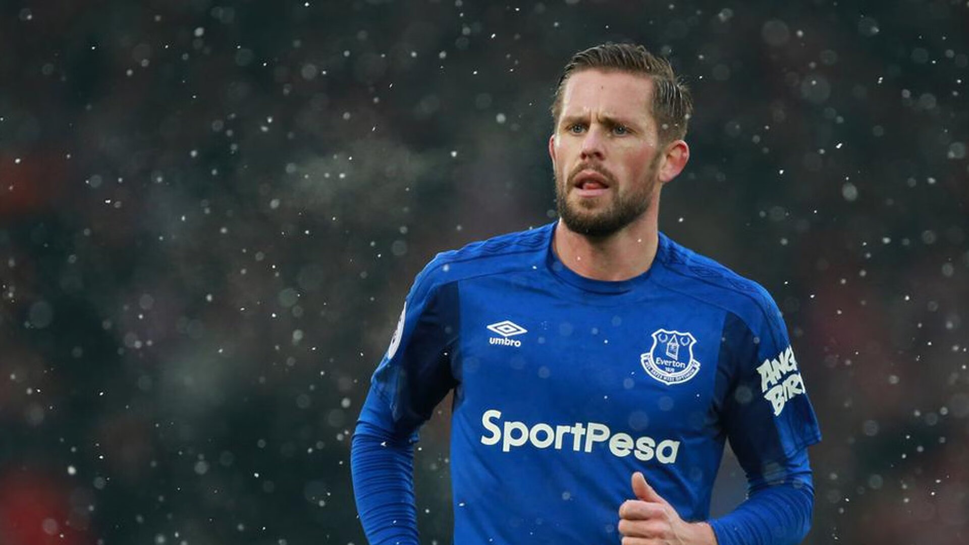 世界体育机器人对抗赛 足球机器人4V4表演赛大受欢迎